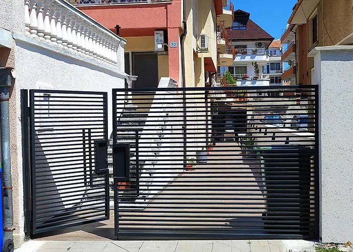 Къща за гости Nasko Chaushev Несебър