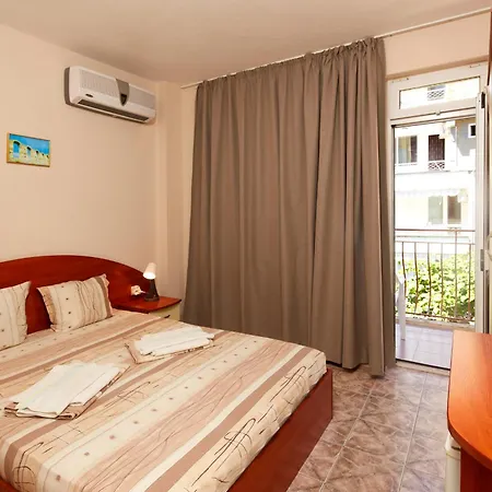 наско чаушев Guest house *
