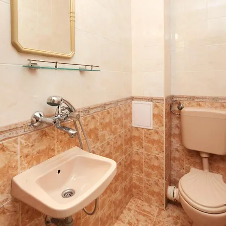 наско чаушев Guest house *
